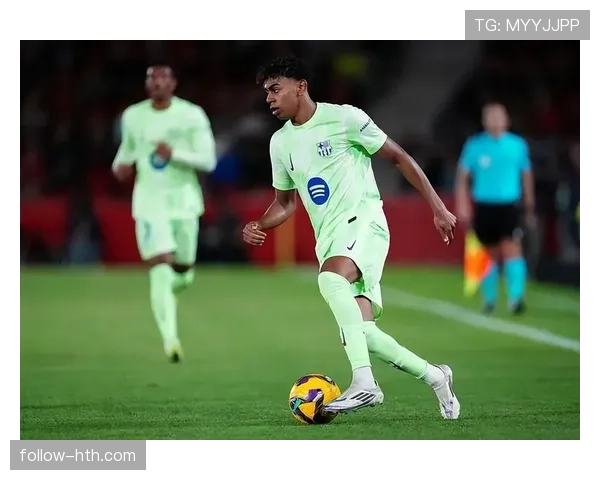 西甲新赛季：新星闪耀赛场，年轻天才表现引热议