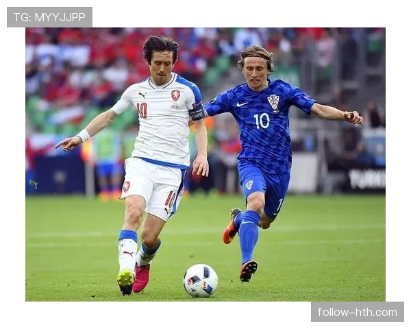 罗德里与莫德里奇控场方式及结构差异解析